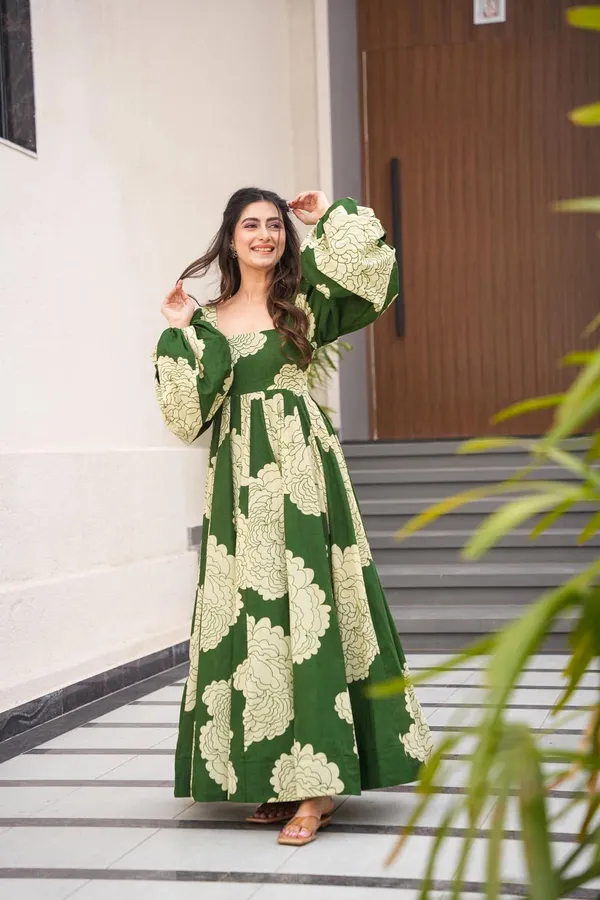 PREMIUM_READYMADE_DIGITAL_PRINT_GOWN