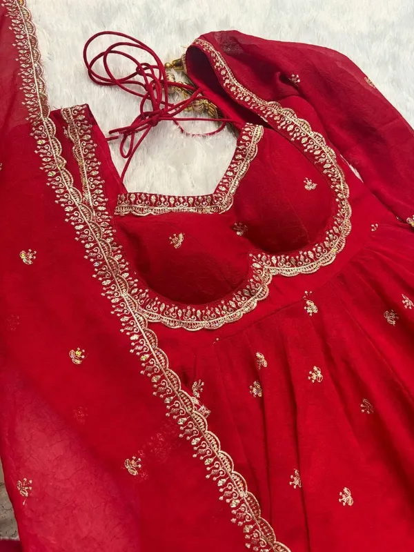 TRENDING_RED_COLOUR_READYMADE_ANARKALI_SUIT_SET