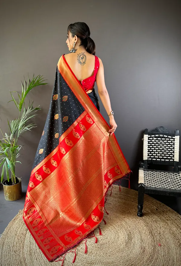 Black_Banarasi_Silk_Saree_With_Unstitched_Blouse_Piece_|_For_Women
