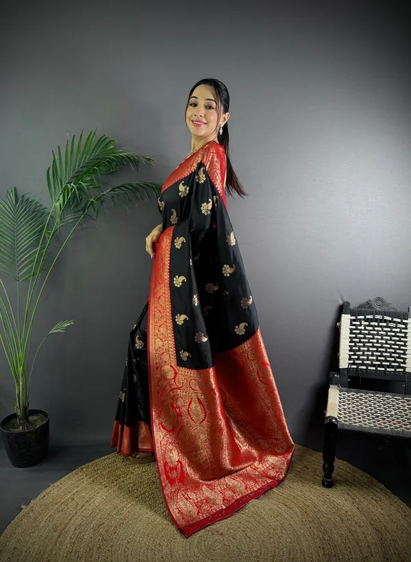 Black_Banarasi_Silk_Saree_With_Unstitched_Blouse_Piece_|_For_Women