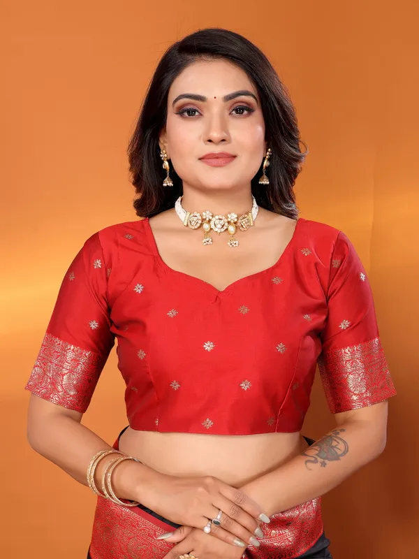 Black_Banarasi_Silk_Saree_With_Unstitched_Blouse_Piece_|_For_Women