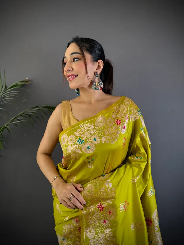 Light_Green_Banarasi_Silk_Saree_With_Unstitched_Blouse_Piece_|_For_Women