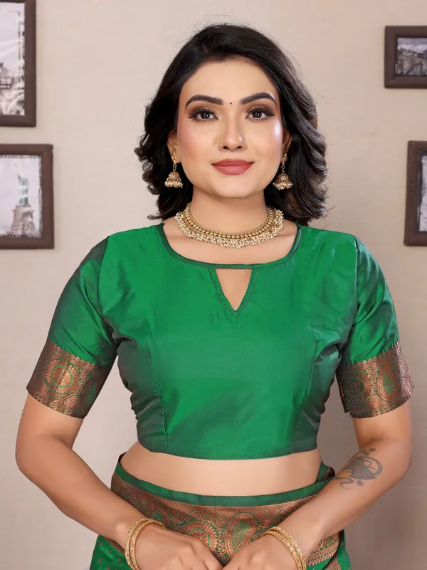 Bottle_Green_Banarasi_Silk_Saree_With_Unstitched_Blouse_Piece_|_For_Women