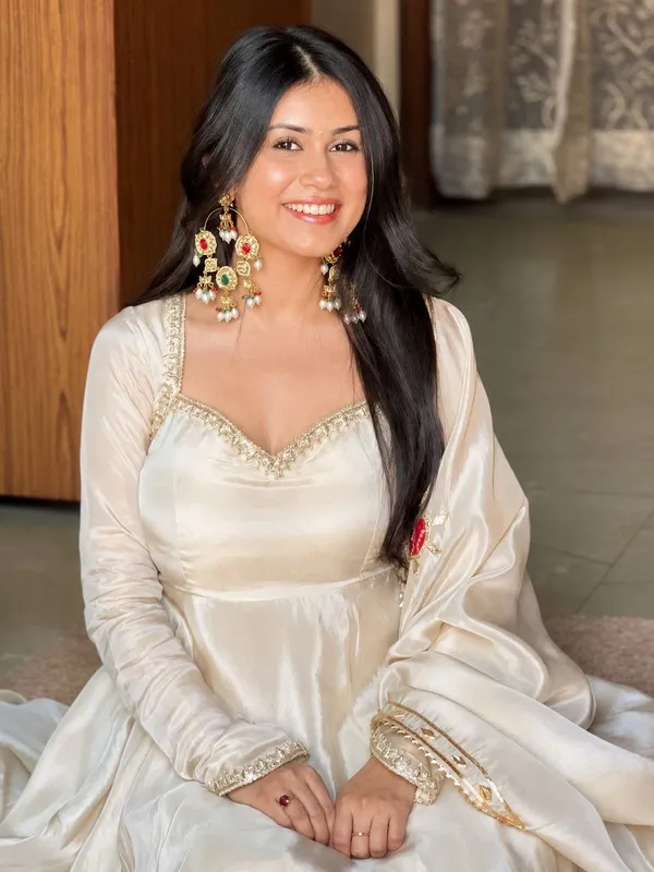 Anvika_Royal_Silk_Gown_Set