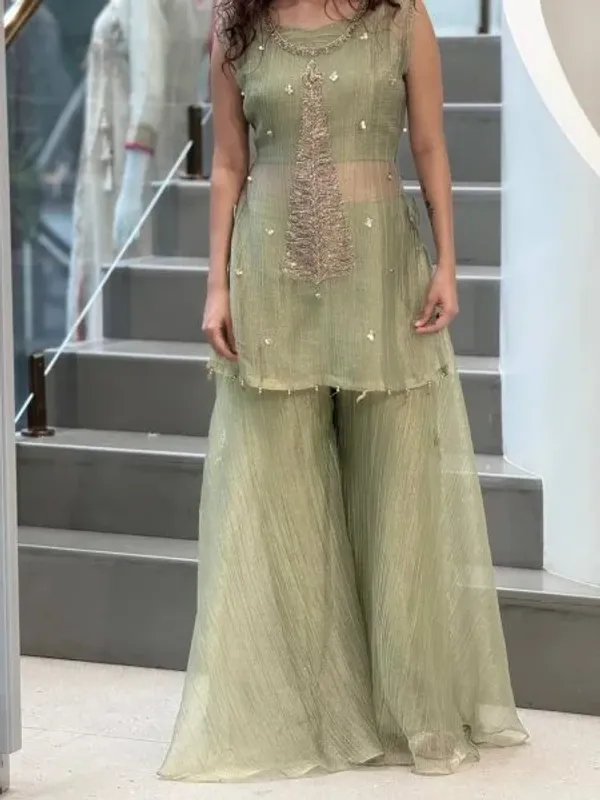 Glamorous_Pista_Crush_Tissue_Shrug_Palazzo_Blouse_Set_with_Designer_Party_Wear_Look