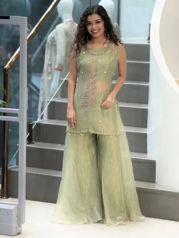 Glamorous_Pista_Crush_Tissue_Shrug_Palazzo_Blouse_Set_with_Designer_Party_Wear_Look
