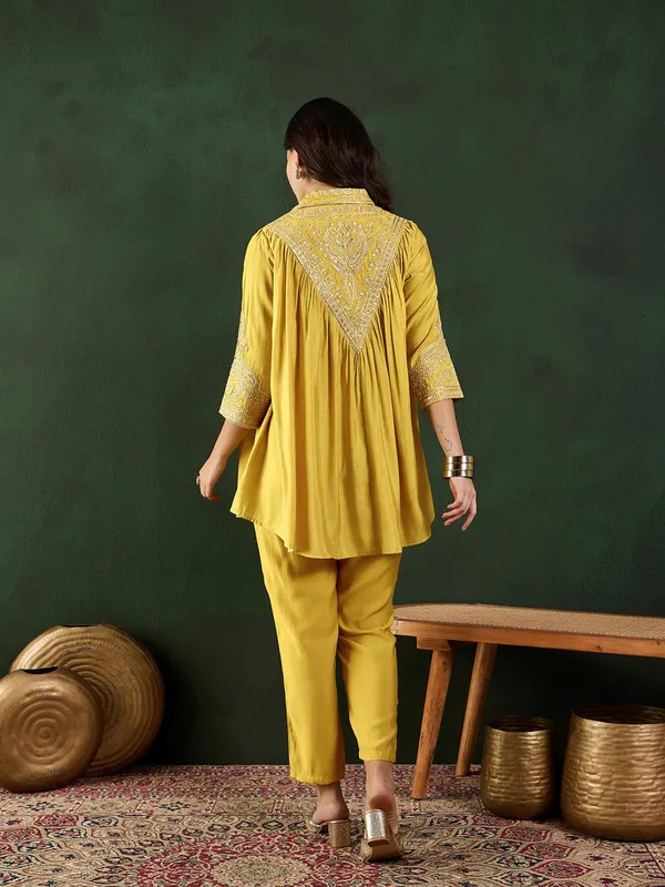 Mustard_Yellow_Tunic_And_Pants_Set