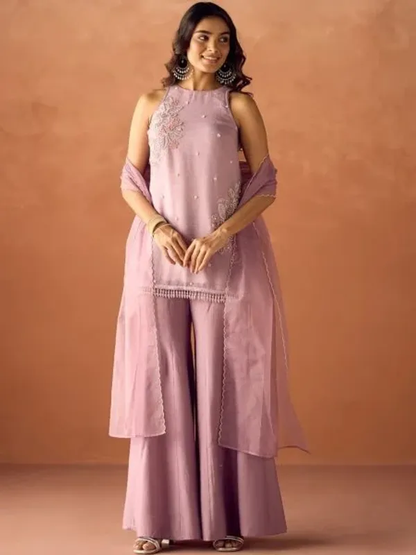 Vibrant_Baby_Pink_Crunchy_Fabric_Kurti_Palazzo_Set_With_Beads_Work_At_Direct_Factory_Price