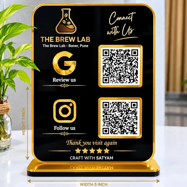 2_QR_premium_black_Acrylic_Standee