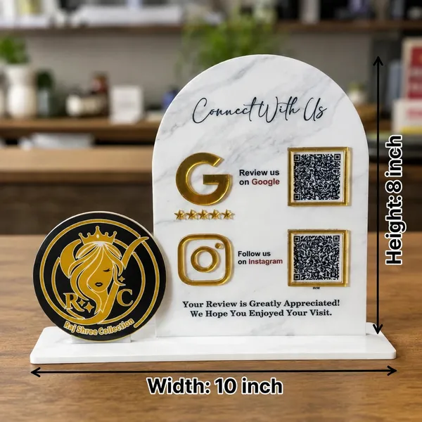 2_QR_standy_for_saloon_and_clothes_shop