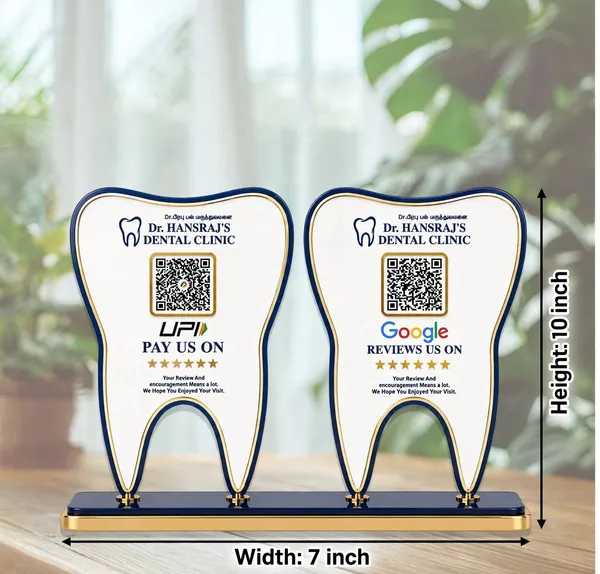 2_QR_white_standy_dentist_with_2_teeth