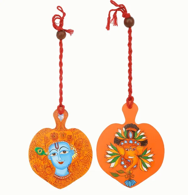 Indha_Hand-Painted_Wall_D�cor_Set_|_Krishna_and_Ganesha_Wooden_Hanging_with_Silk-Braided_Cord_|_Handmade_Home_D�cor_and_Gift_Item_|_Made_in_India