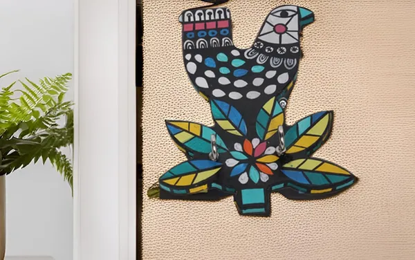INDHA_Hand-Painted_Bird_Key_Hanger_-_Sustainable_Home_Organizer_with_Unique_Bird_Design
