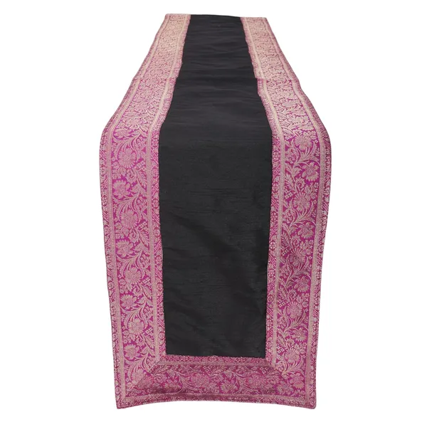 Indha_Table_Mat_&_Runner_Set,_Elegant_and_Timeless_Dining_Set_for_Special_Occasions_and_Luxurious_Home_Decor,Office_Party_Mat,_Cafe_Table_Mat,_Restaurant_Mat,_Gifting_Mat_(Black-TMRBDPL)