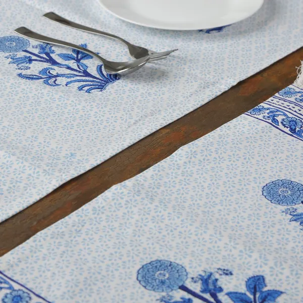 Indha_Table_Mat_&_Runner_Set,_Elegant_and_Timeless_Dining_Set_for_Special_Occasions_and_Luxurious_Home_Decor,Office_Party_Mat,_Cafe_Table_Mat,_Restaurant_Mat,_Gifting_Mat_(White-TMRBFBPSO6)