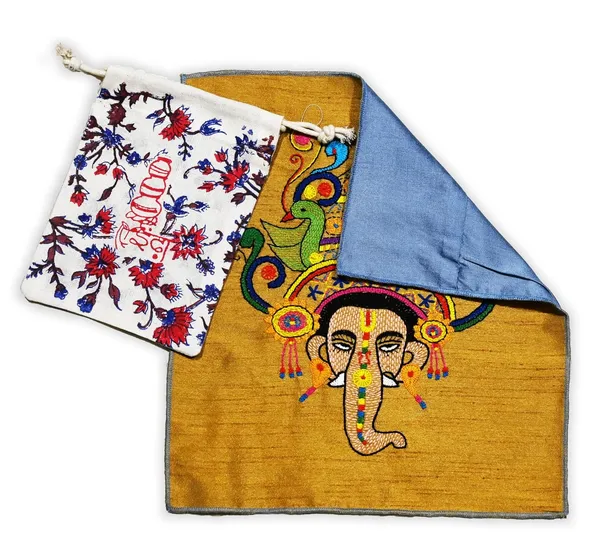 Golden_Hand_Embroidered_Lord_Ganesha_Face_Applique