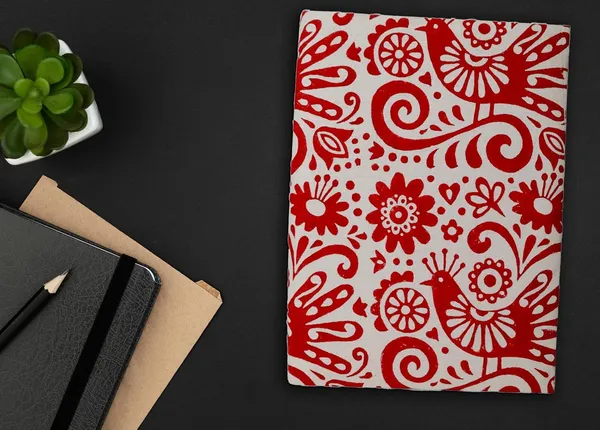 Indha_Handcrafted_Cotton_File_Folder_|_A4_Document_Holder_with_Block_Printed_Design_|_Eco-Friendly_&_Sustainable_|_Ideal_for_Office_Use_&_Gifting_(White_&_Maroon)