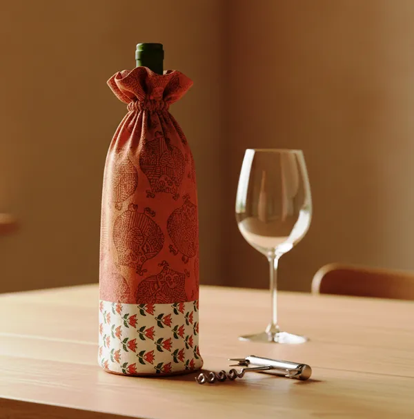 Indha_Wine_&_Water_Bottle_Cover_750_ML_-_Eco-Friendly,_Durable_&_Stylish_Storage_Sleeve_for_Bottles,_Perfect_for_Gifts_&_Parties_