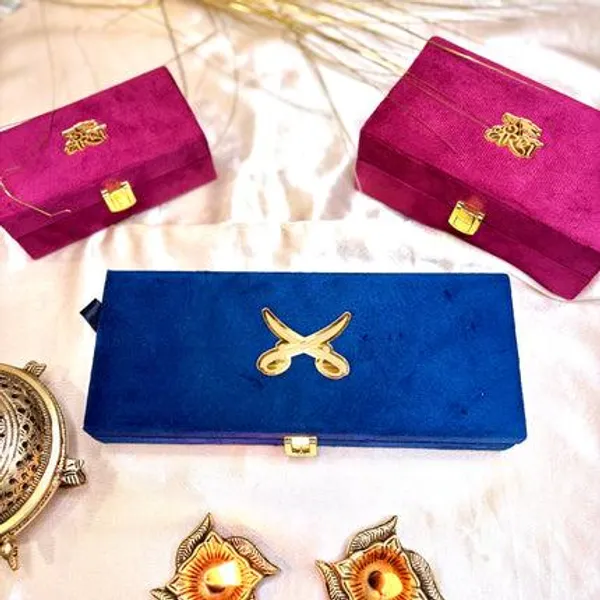 Golden_Brass_Katar_For_Ceremonial_And_Decoration