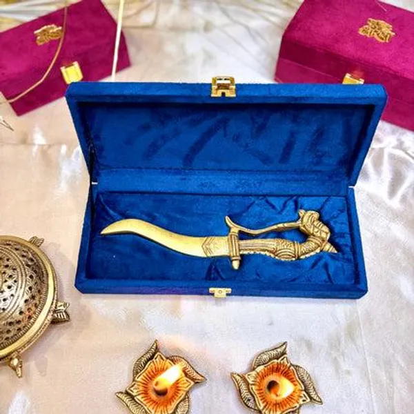 Golden_Brass_Katar_For_Ceremonial_And_Decoration