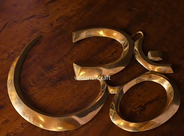 Golden_Brass_Divine_Om_Wall_Hanging_For_Home_Decor