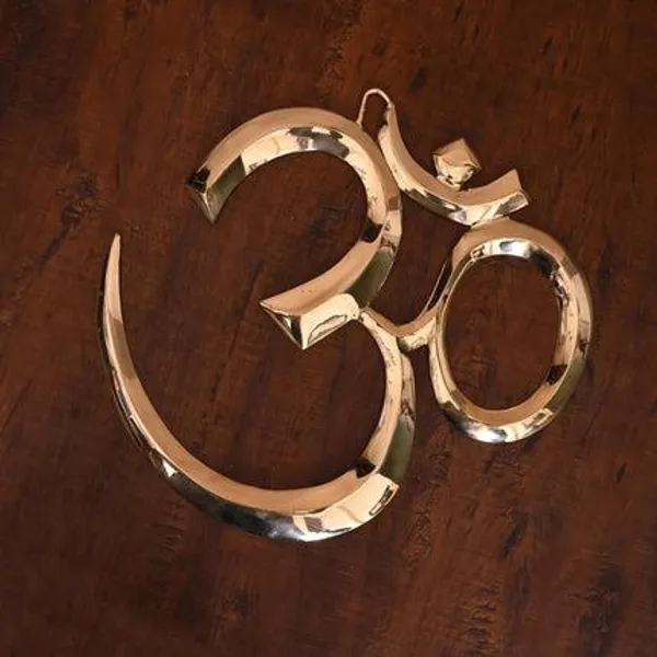 Golden_Brass_Divine_Om_Wall_Hanging_For_Home_Decor