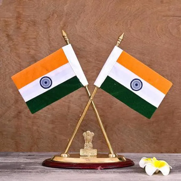 Golden_Brass_National_Flag_Stand_For_Decor