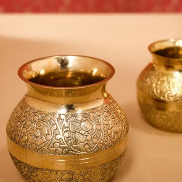 Golden_Brass_Traditional_Pooja_Kalash_Pot