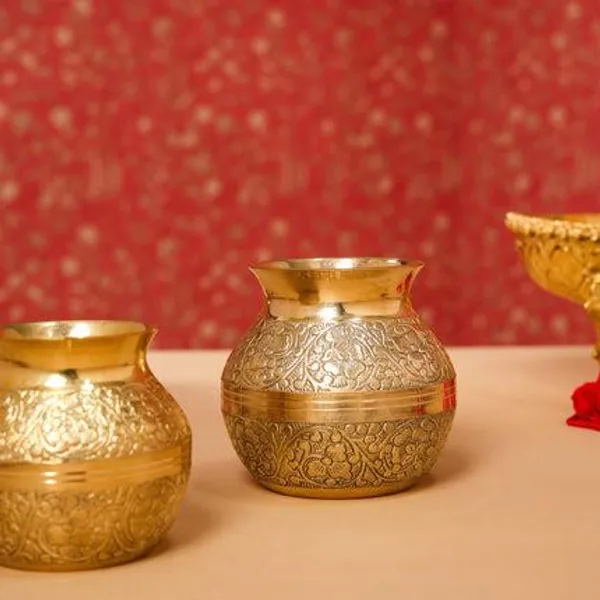 Golden_Brass_Traditional_Pooja_Kalash_Pot