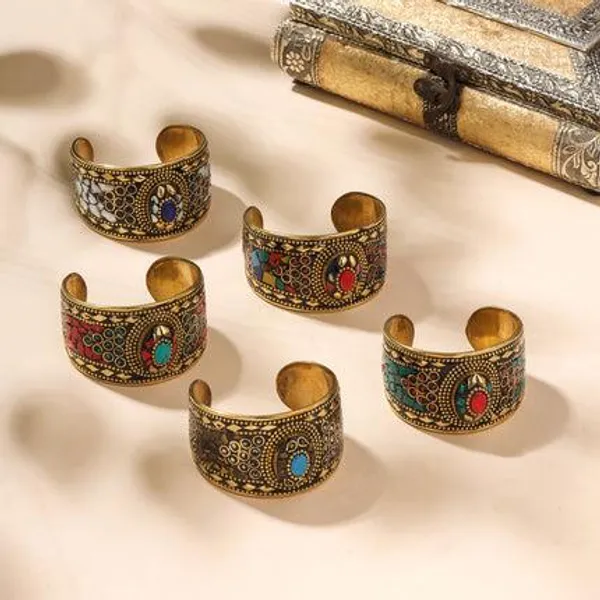 Golden_Brass_Stone_Bracelet_For_Men_&_Women
