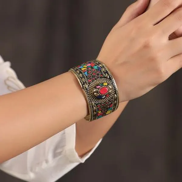Golden_Brass_Stone_Bracelet_For_Men_&_Women