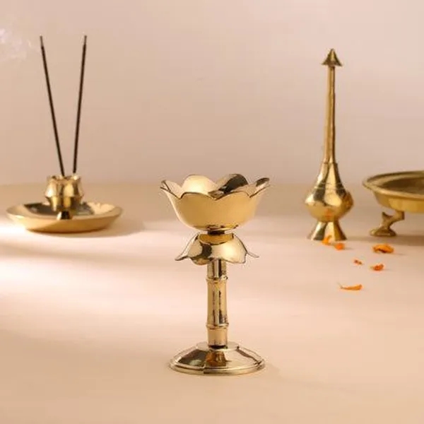 Golden_Brass_Decorative_Lotus_Diya