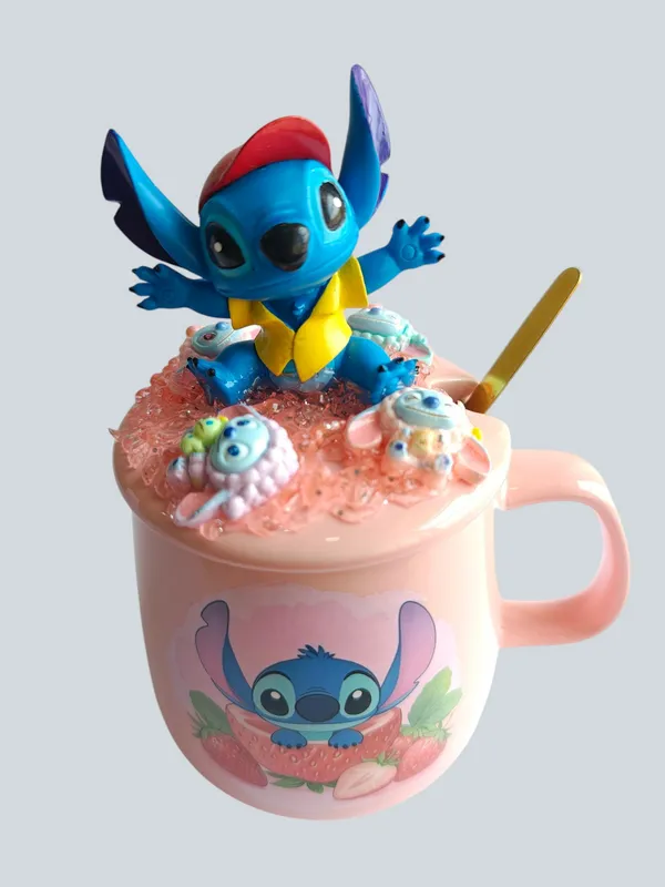 Stitch_3D-_Mug_&_Lid_Set_-_Waistcoat_Strawberry_Edition