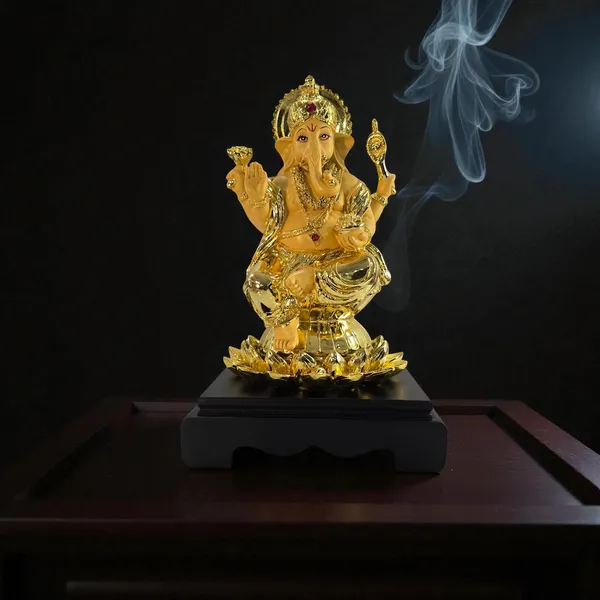 Golden_Polyresin_Premium_&_Elegant_Ganesha