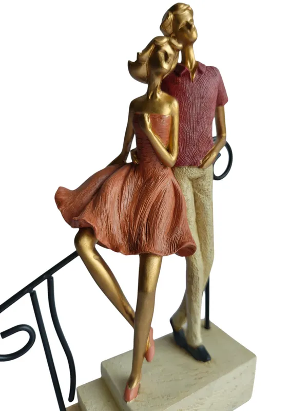 Pink_Polyresin_Premium_&_Elegant_Figurine