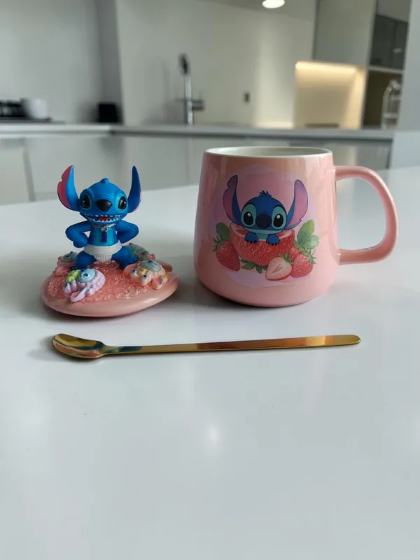 Stitch_3D-_Mug_&_Lid_Set_-_Diaper_Boss_Baby_Strawberry_Edition