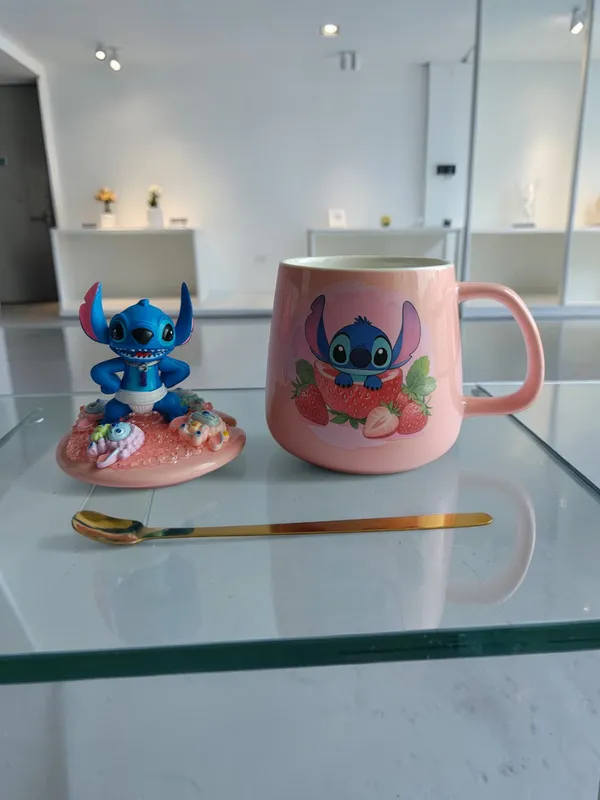 Stitch_3D-_Mug_&_Lid_Set_-_Diaper_Boss_Baby_Strawberry_Edition