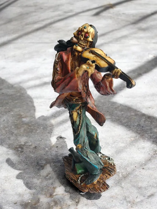 Zombie_With_Violin