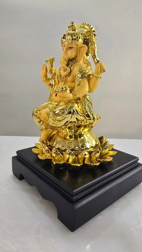 Golden_Polyresin_Premium_&_Elegant_Ganesha