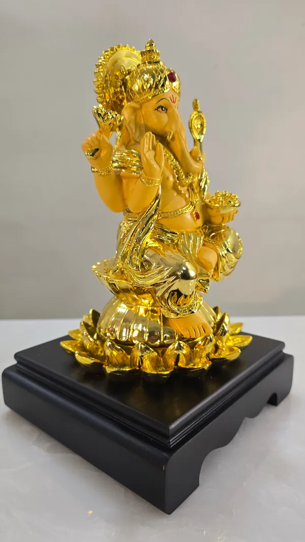 Golden_Polyresin_Premium_&_Elegant_Ganesha