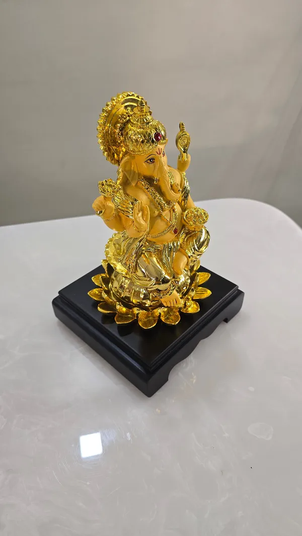 Golden_Polyresin_Premium_&_Elegant_Ganesha