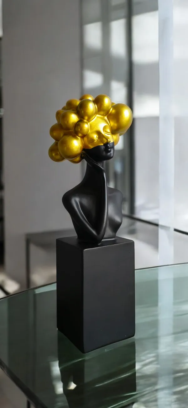 Black_&_Golden_Polyresin_Premium_&_Elegant_Decor