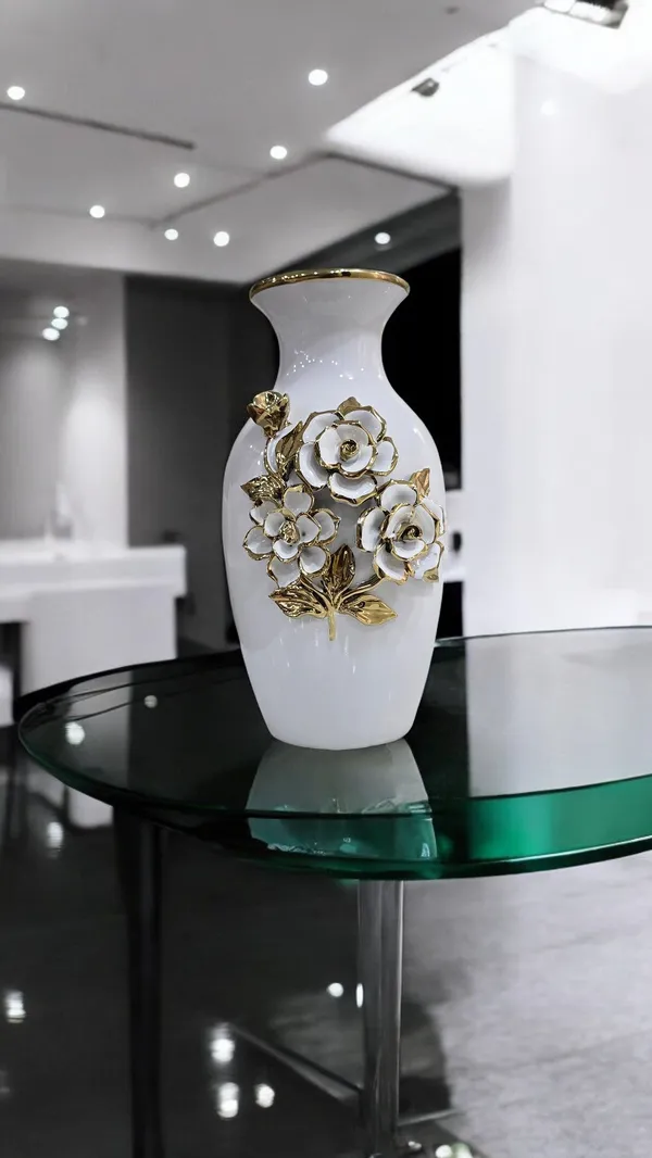 White_&_Golden_Ceramic_Premium_&_Elegant_Large_Vase