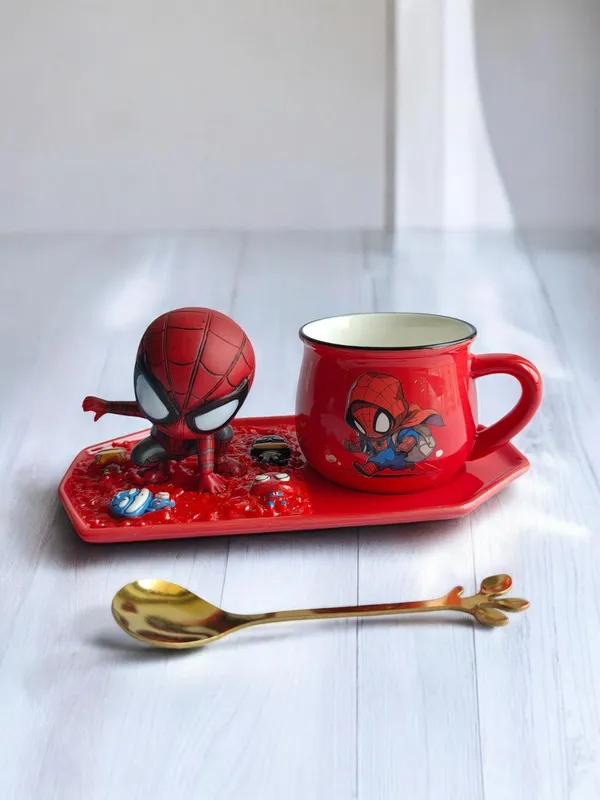 Spider-Man_3D-_Mug_&_Tray_Set_Holding_Bag_-_Web_Landing_Edition