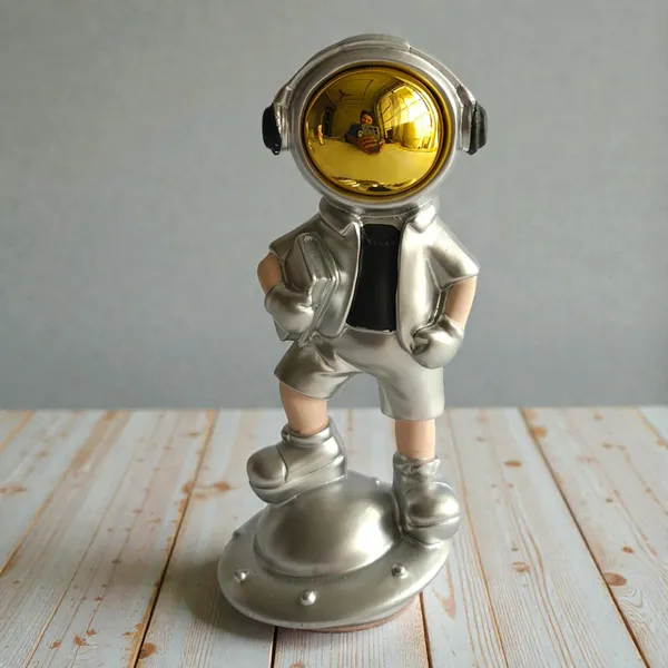 Small_Astronaut_with_Silver_Jacket