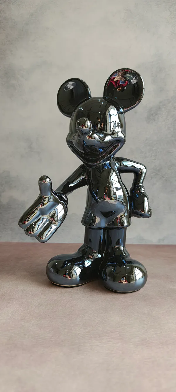 Black_Hand_Shake_Mickey