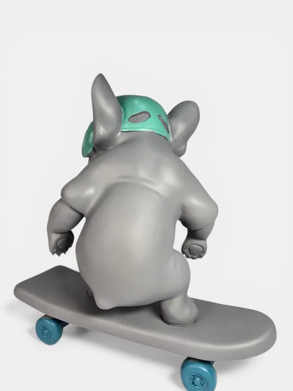 Dog_on_Skate_Board