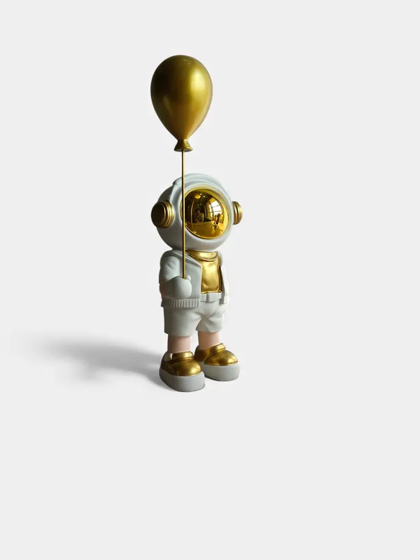 White_Headphone_boy_with_Balloon
