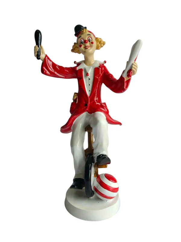 Juggling_Circus_Clown_Figurine