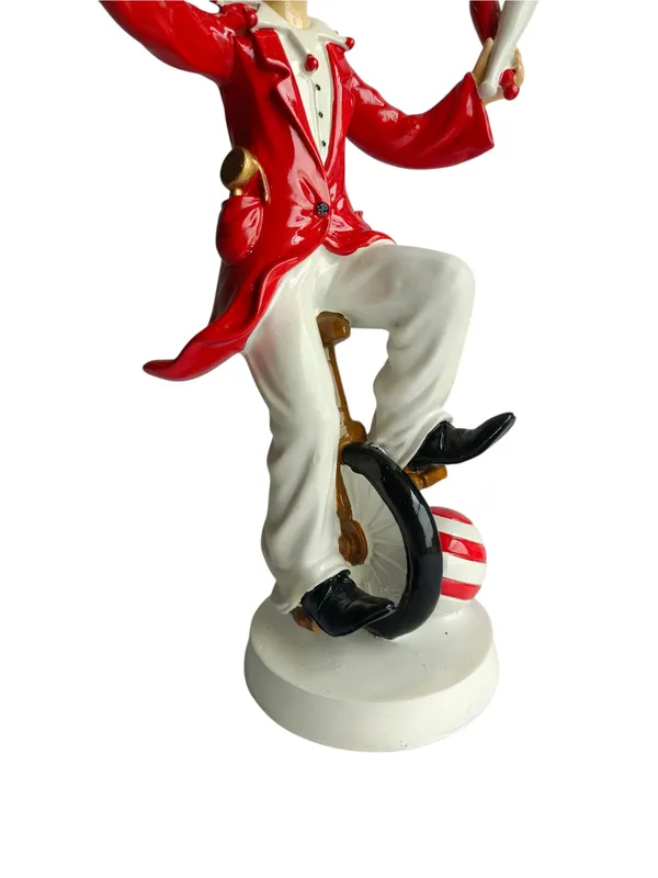 Juggling_Circus_Clown_Figurine
